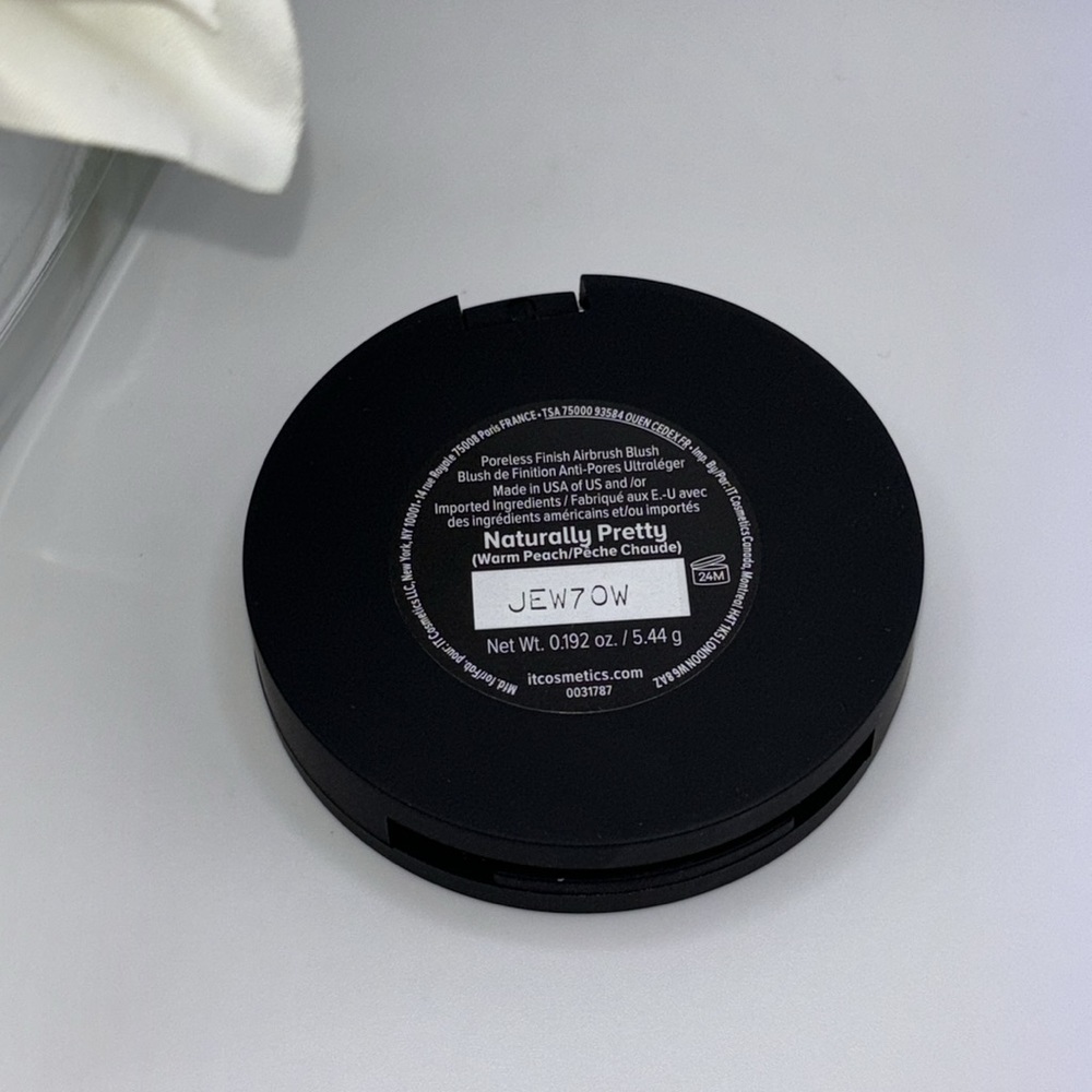 IT Cosmetics Bye Bye Pores Blush ~ Naturally Pretty - Picture 3 of 4